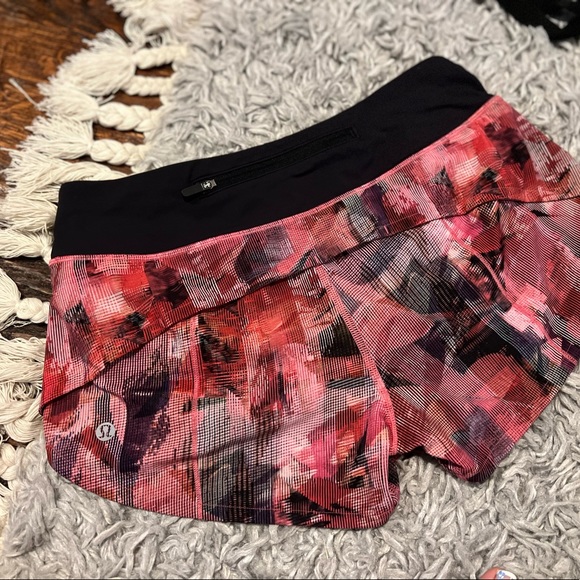 LULULEMON shorts <3 - Picture 12 of 16